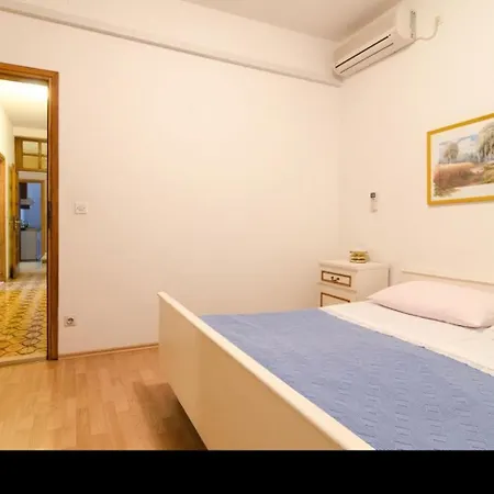 Vujovic- Two-bedroom With Terrace Appartamento *
